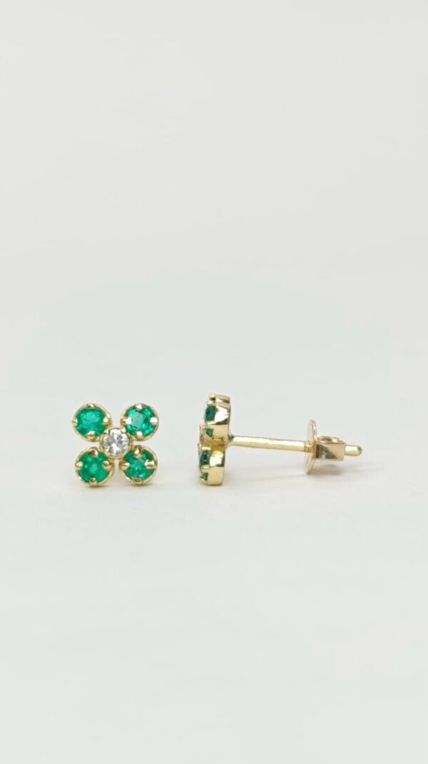 Topos en Oro 18k con Esmeralda y Diamante