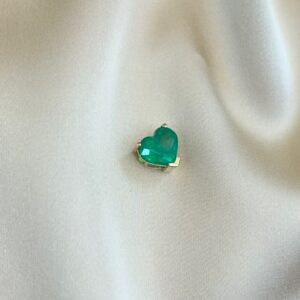 dije en oro de 18k con esmeralda diseño corazón