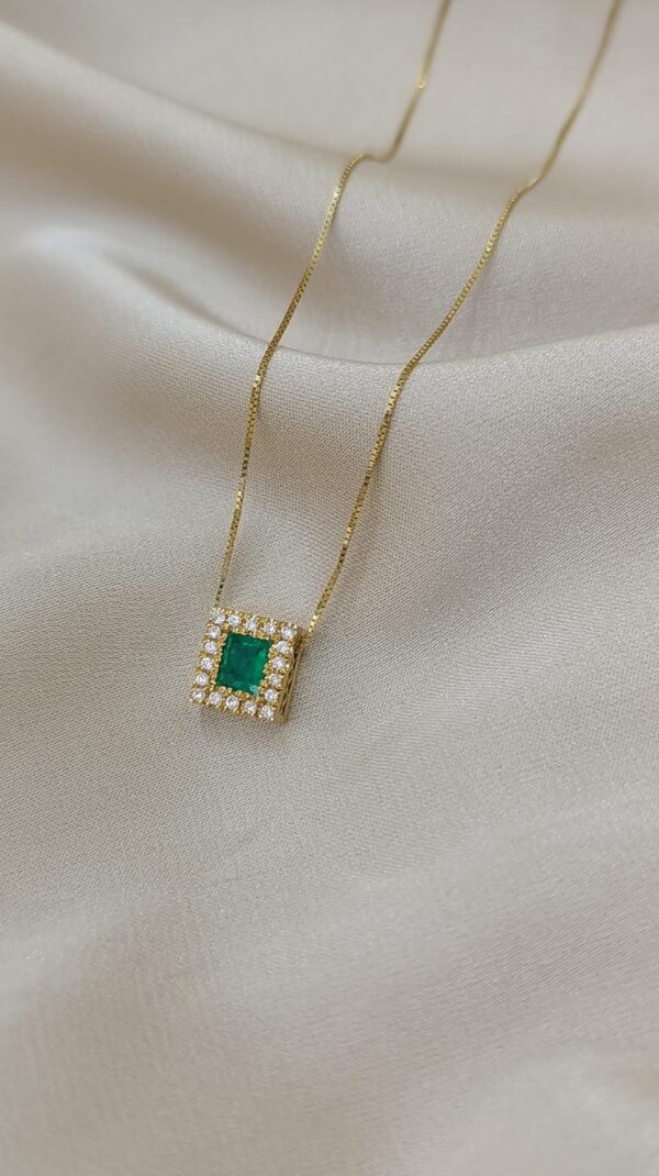 Gargantilla tejido veneciana con esmeralda natural colombiana y diamantes