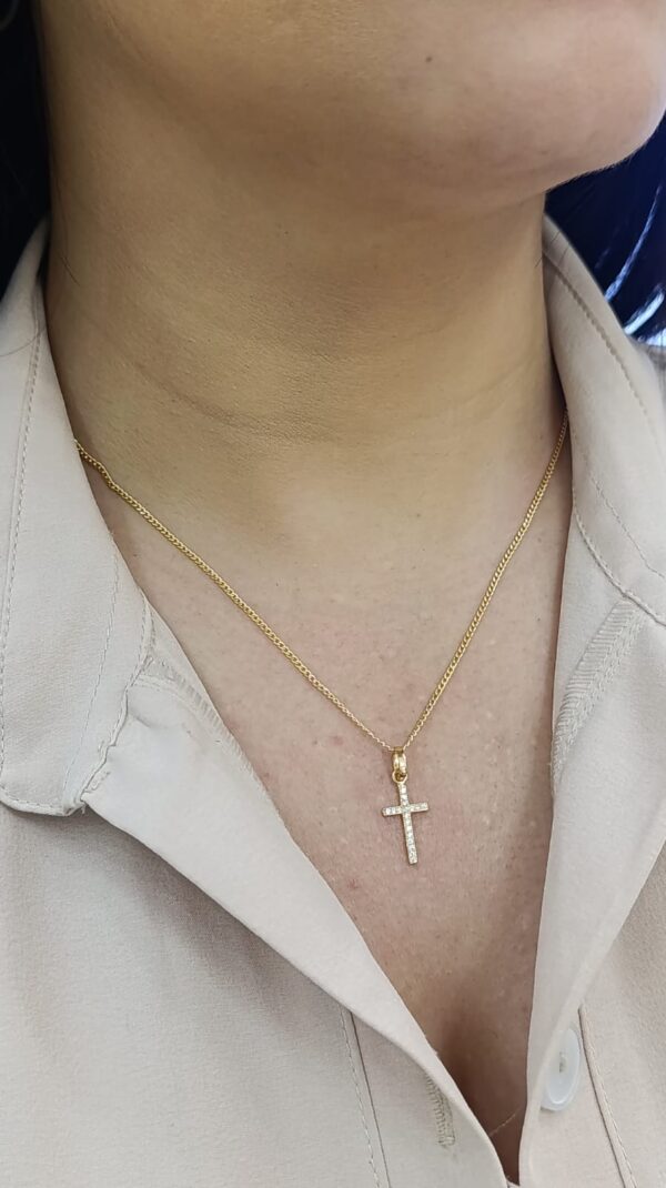 Dije cruz con circones en oro de 18k - Image 2