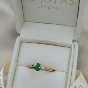Anillo en oro 18k solitario con esmeralda diseño lagrima
