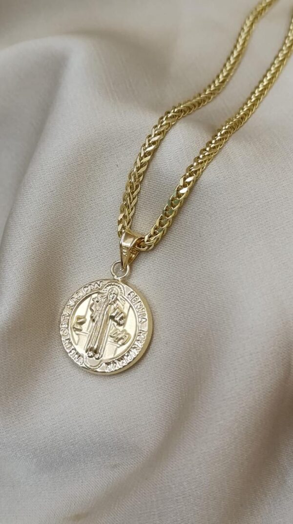 Dije en oro 18k medalla san benito
