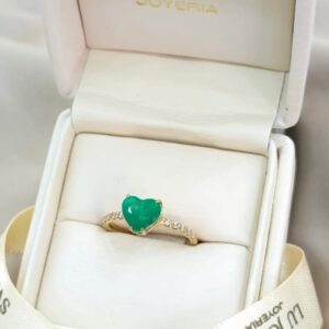 Anillo en oro 18k esmeralda corazon