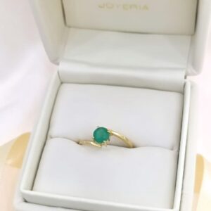 Anillo en oro 18k con esmeralda
